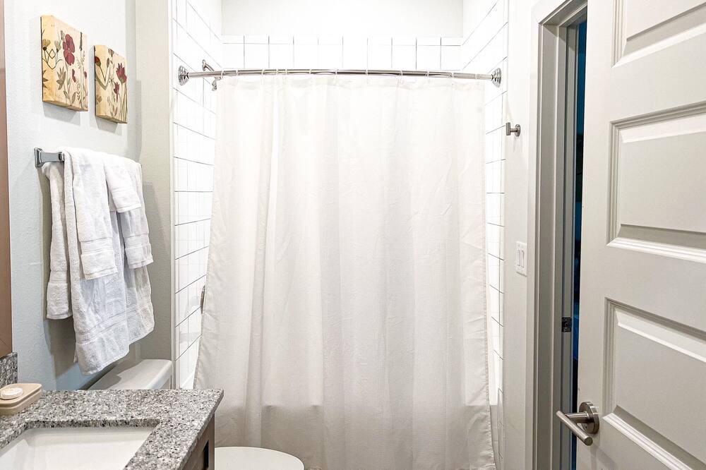 Photo of Bathroom in Five Points