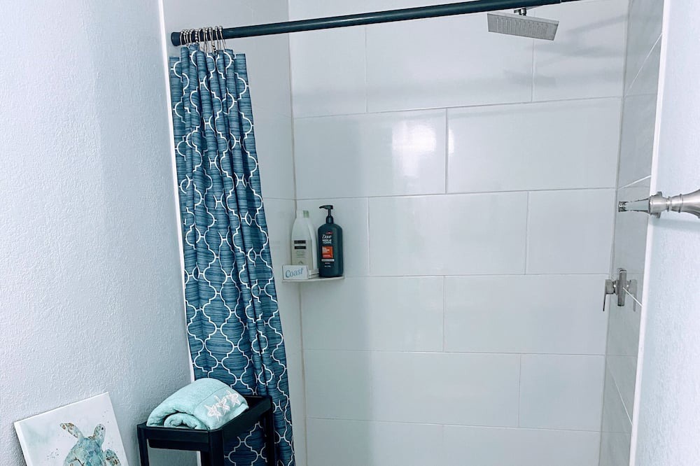 Photo of Bathroom in Lehigh Acres