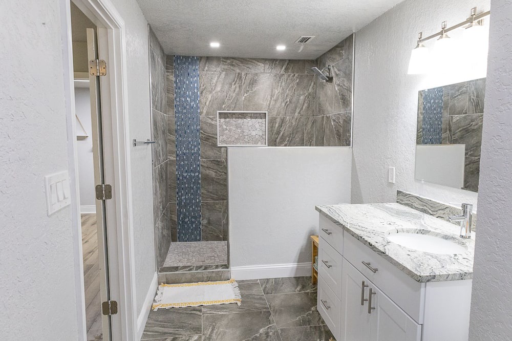 Photo of Bathroom in North Northwest Pensacola