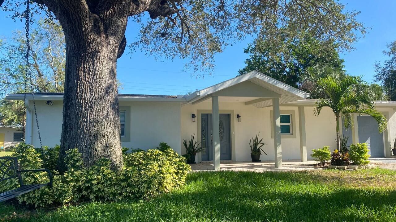 Photo of Outdoor in Bayshore Gardens