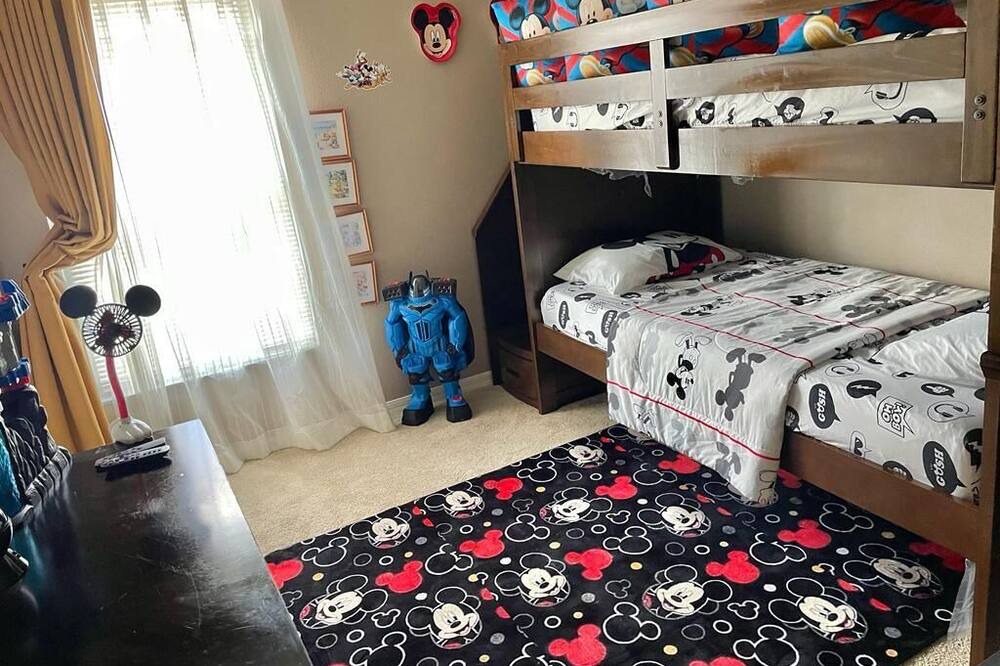 Photo of Bedroom in Florida Pines