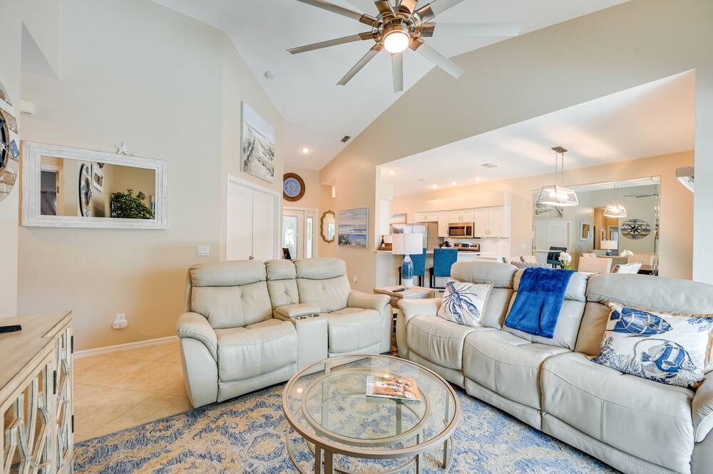 Photo of Livingroom in Falcons Glen