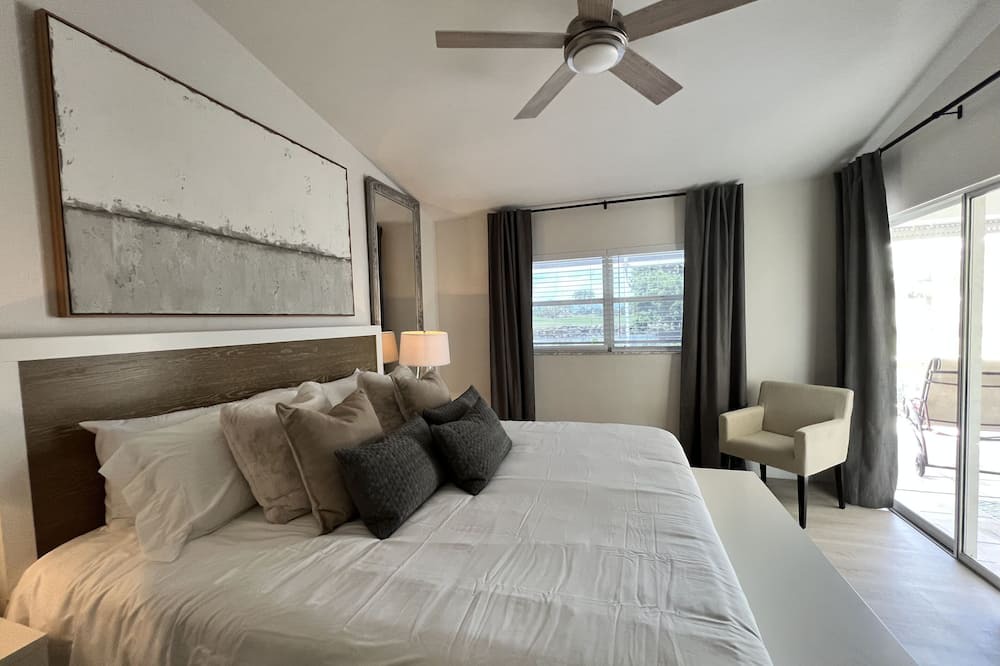 Photo of Bedroom in Lely Golf Estates