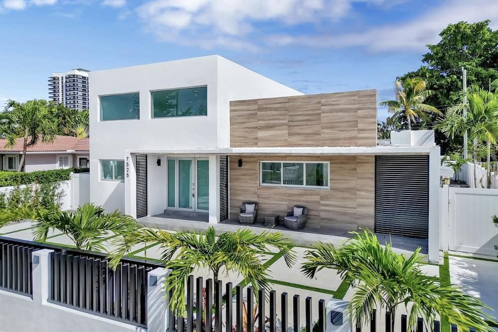 Photo of Outdoor in North Bay Village