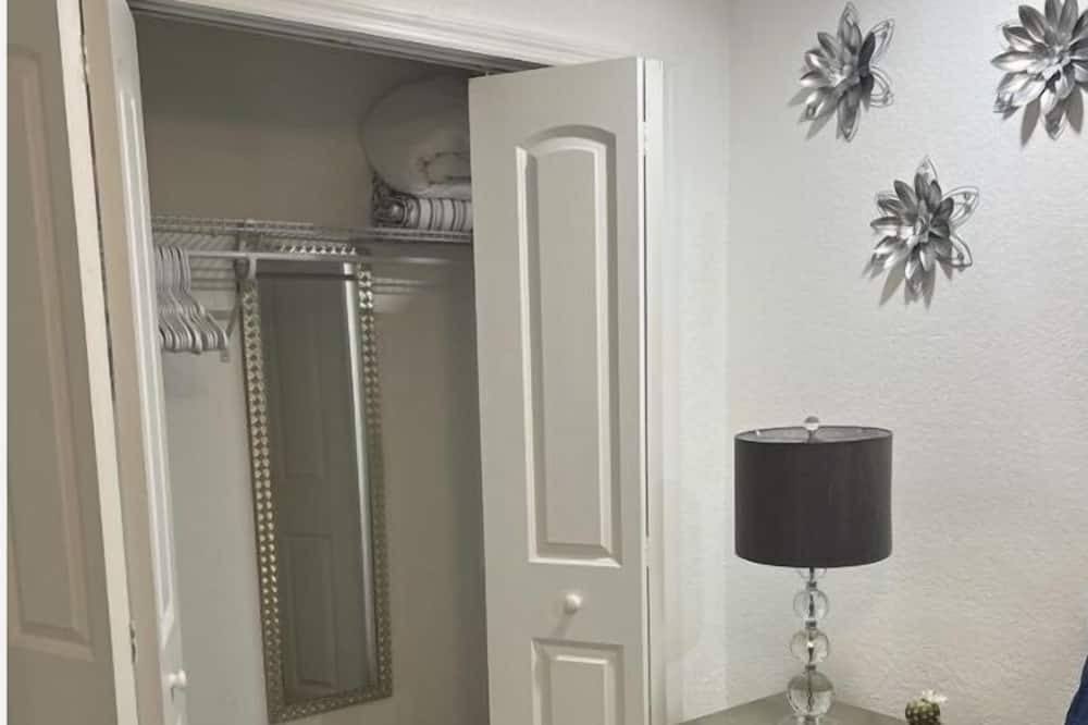 Photo of Bedroom in Tarpon Springs