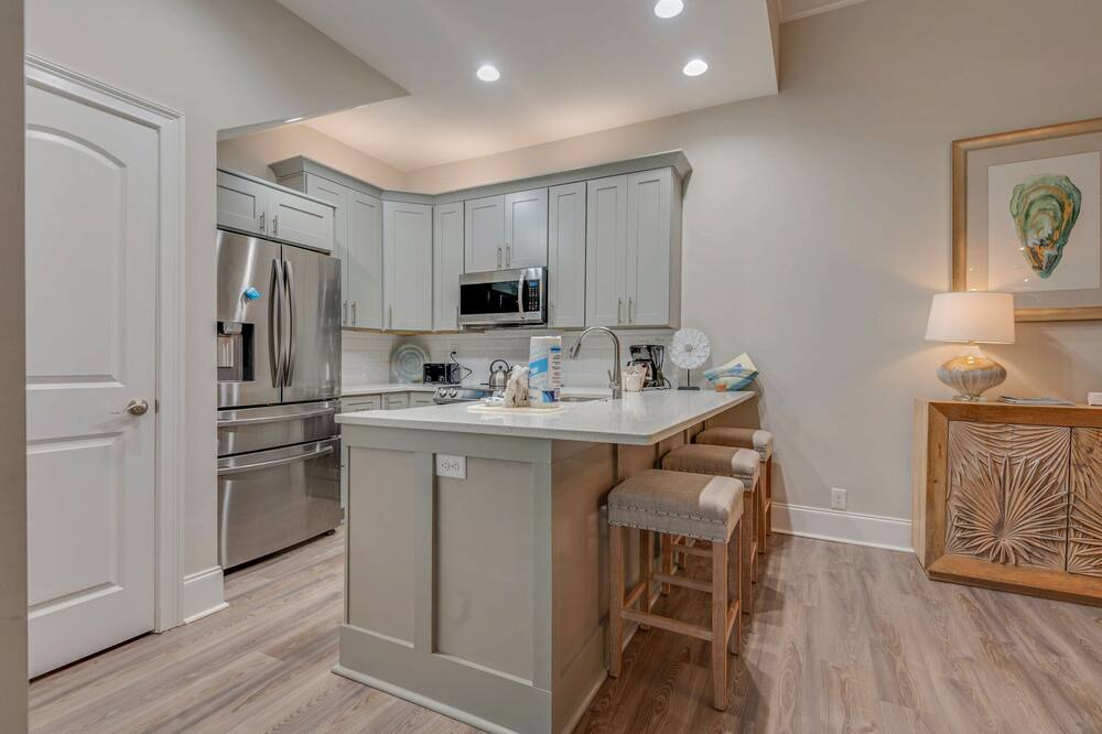 Photo of Kitchen in Baytowne Wharf