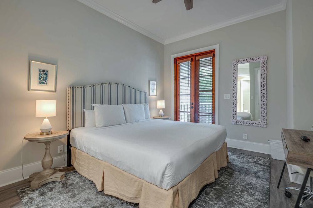 Photo of Bedroom in Baytowne Wharf