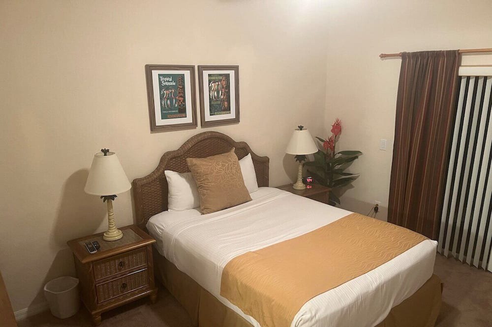 Photo of Bedroom in Bahama Bay