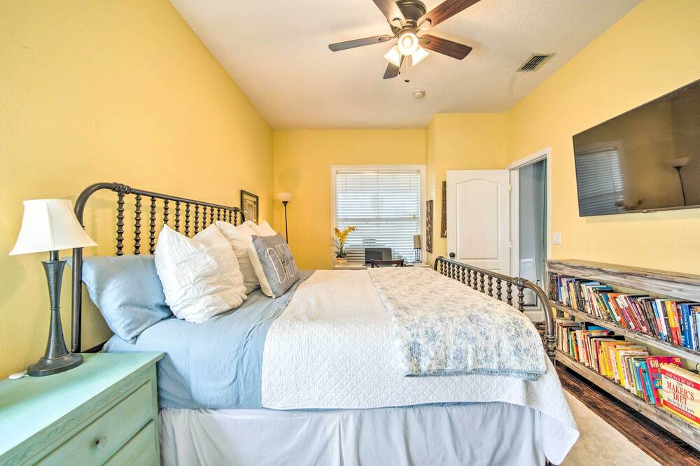 Photo of Bedroom in Brooksville
