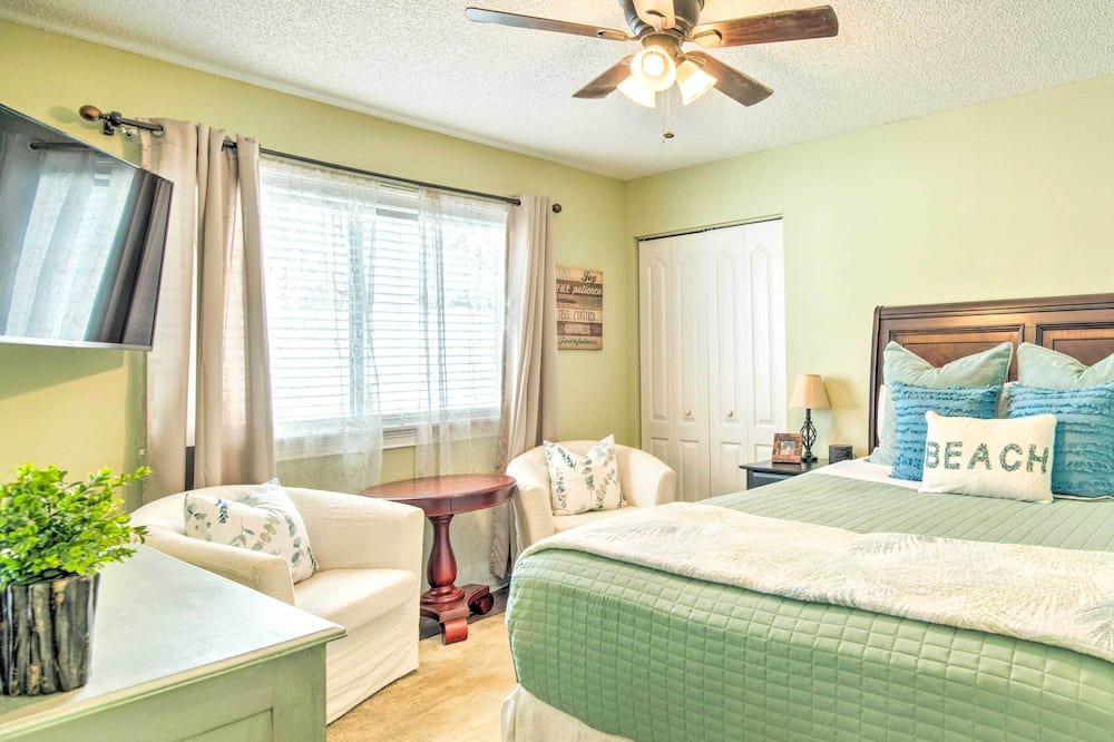 Photo of Bedroom in Brooksville