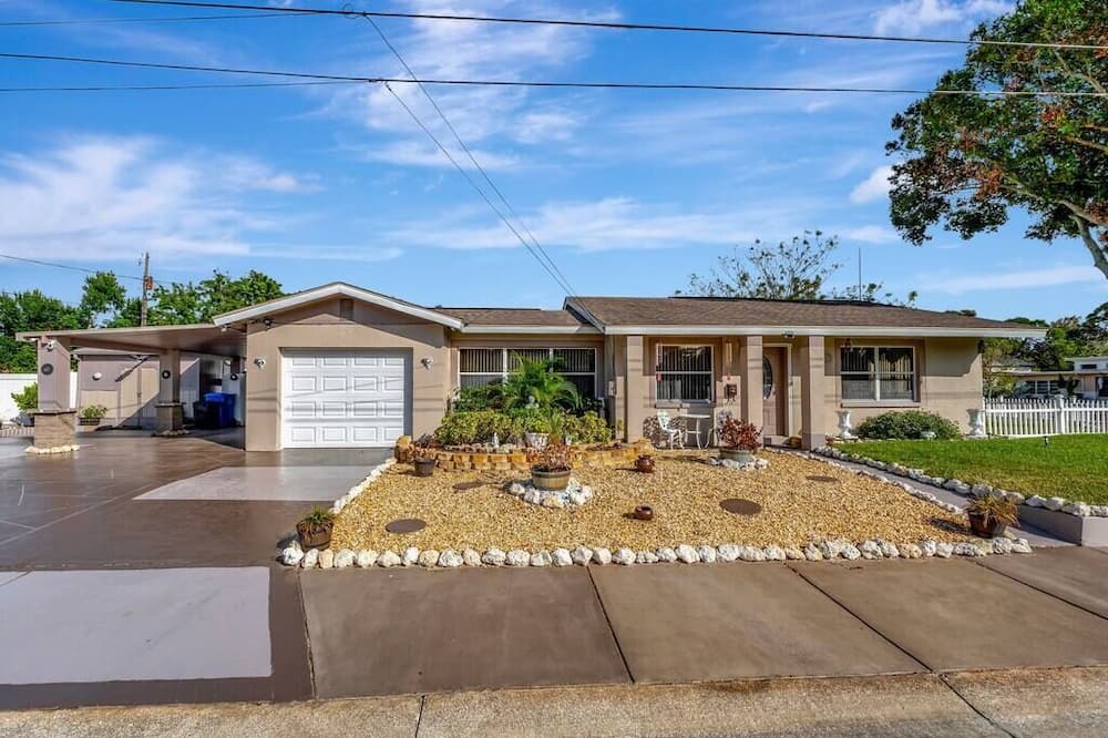 Photo of Outdoor in Greater Pinellas Point