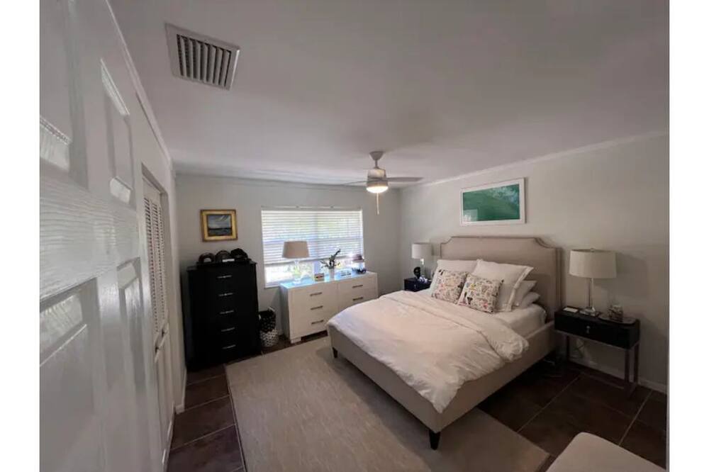 Photo of Bedroom in Stuart