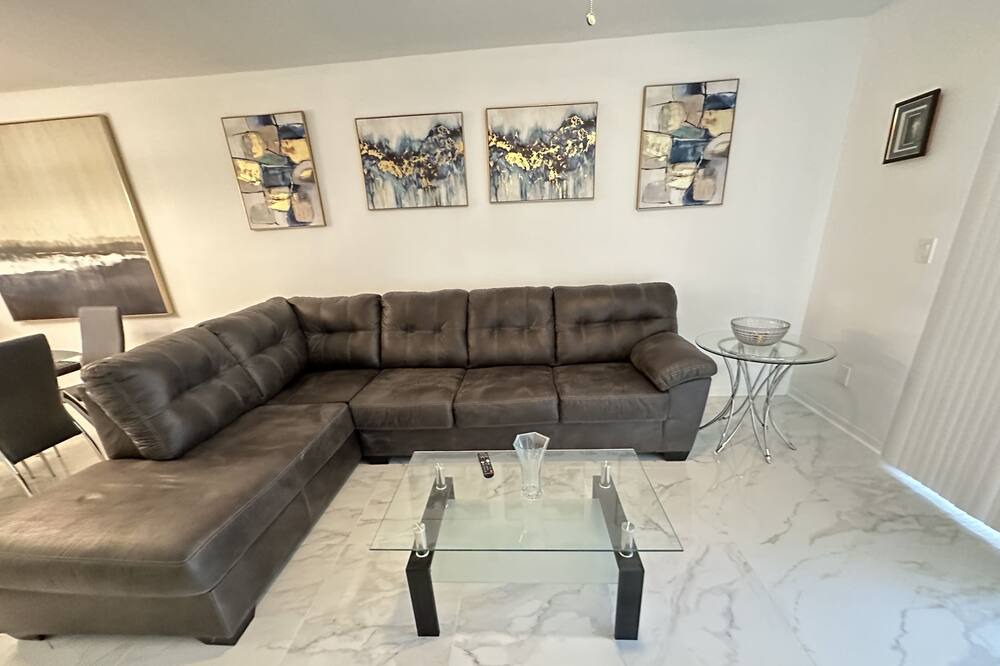 Photo of Livingroom in Kings Lake