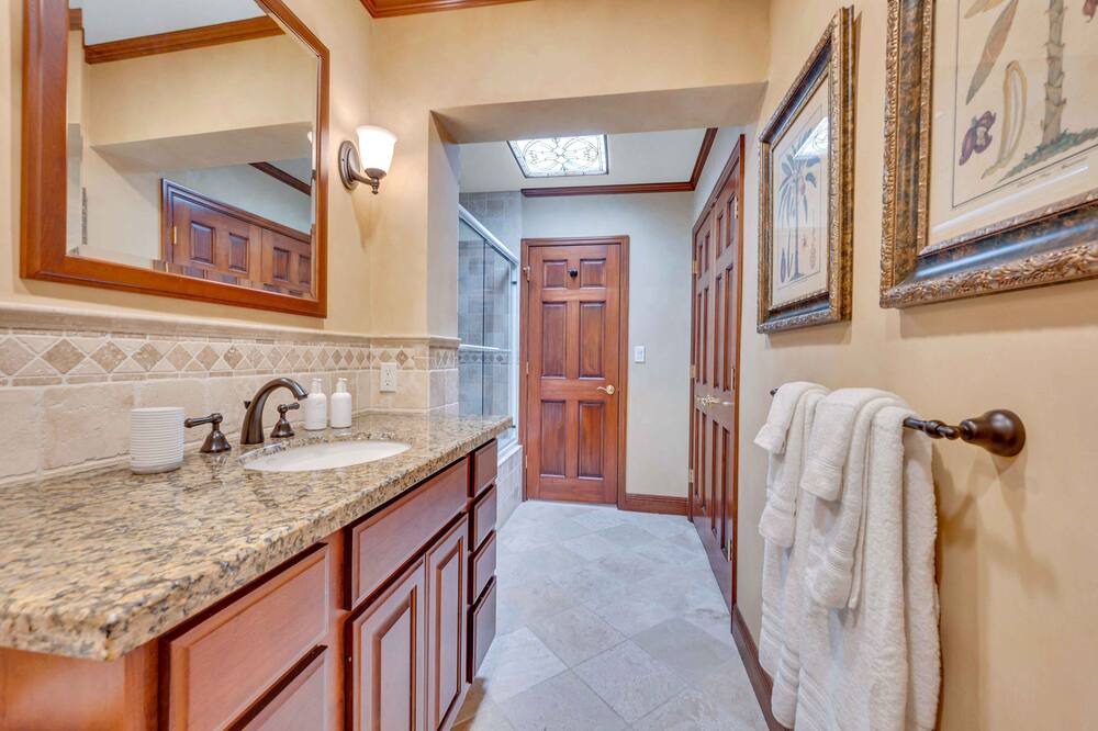 Photo of Bathroom in Harbor Beach