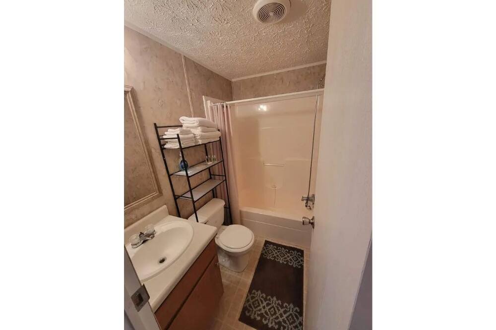 Photo of Bathroom in Summerton