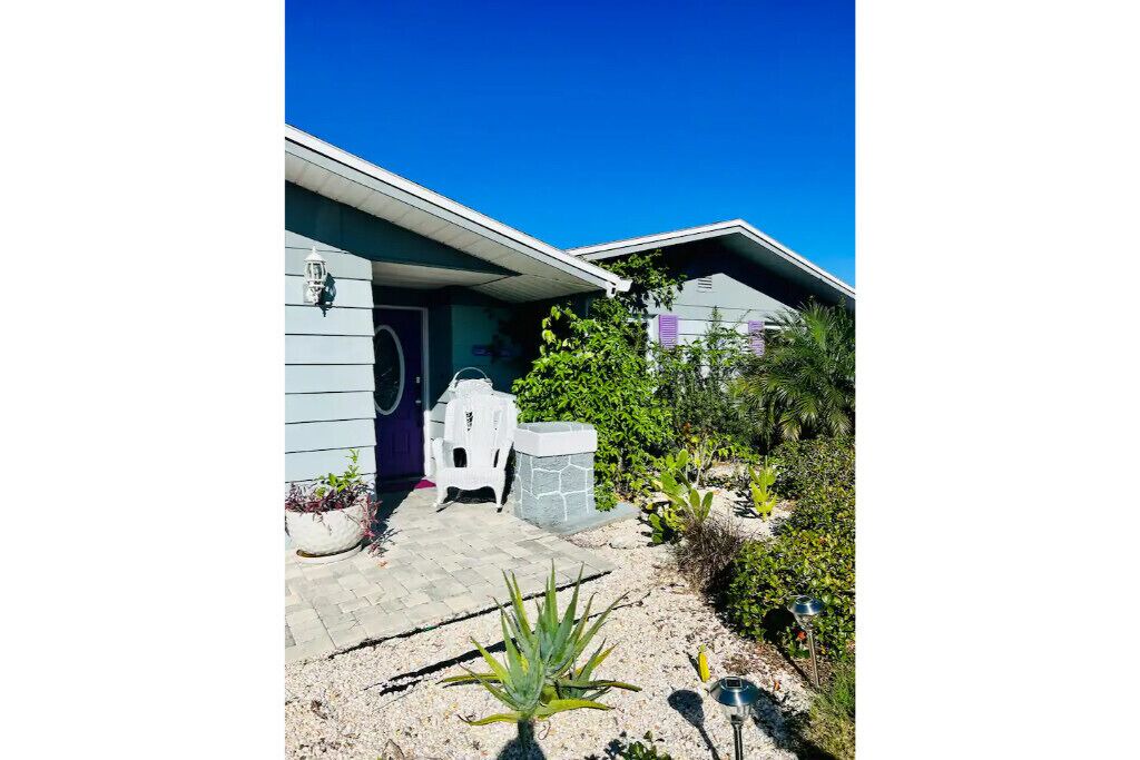 Photo of Outdoor in Embassy Hills