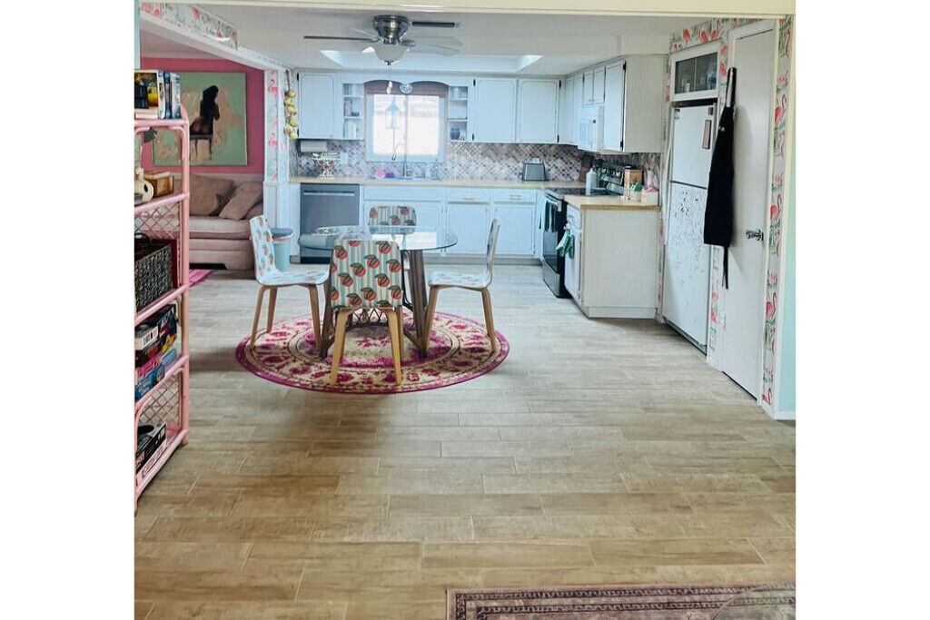 Photo of Kitchen in Embassy Hills