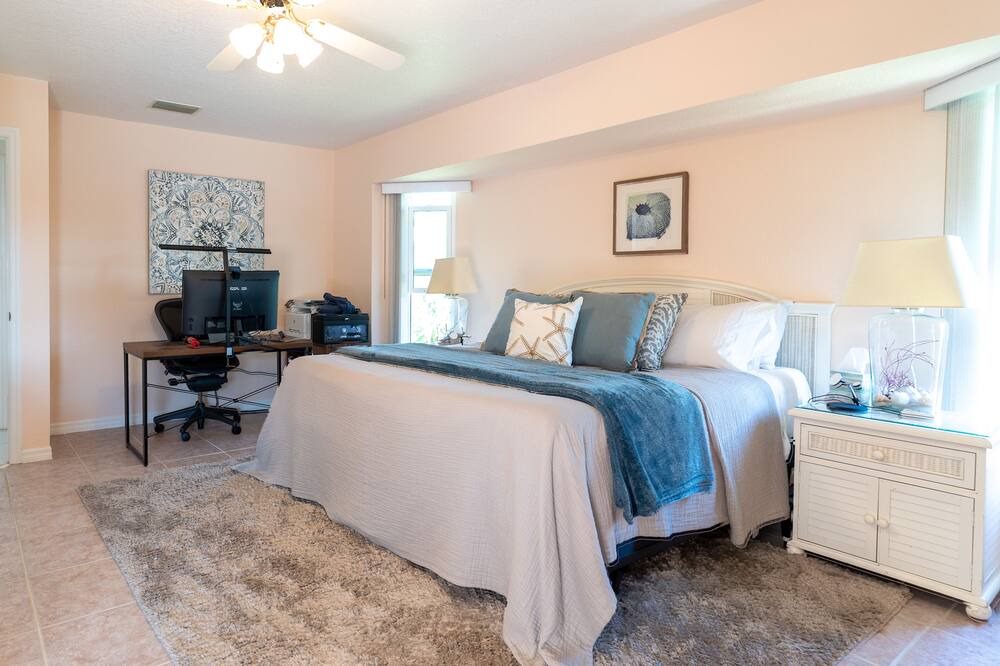 Photo of Bedroom in Burnt Store Isles