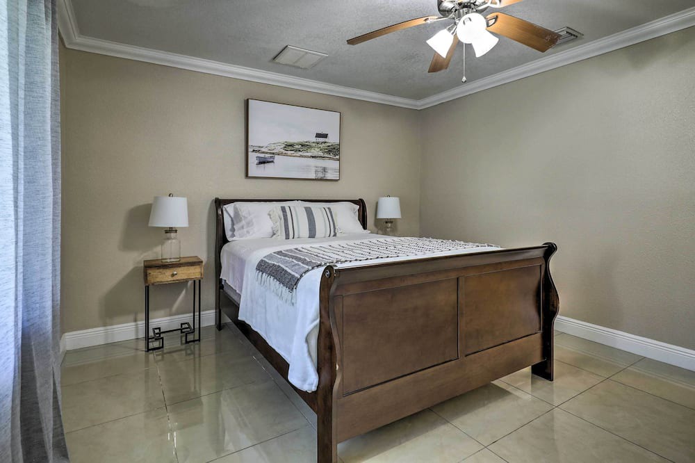 Photo of Bedroom in Valrico