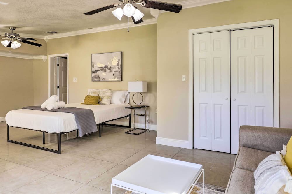Photo of Bedroom in Valrico