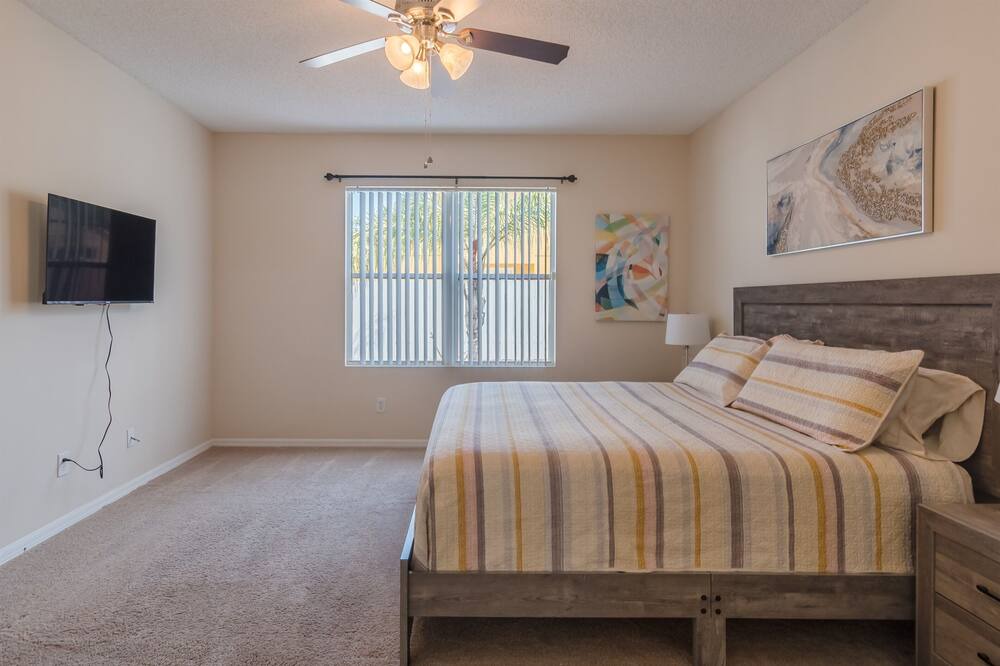 Photo of Bedroom in Sunset Ridge