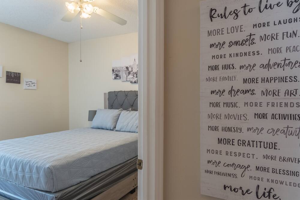 Photo of Bedroom in Sunset Ridge