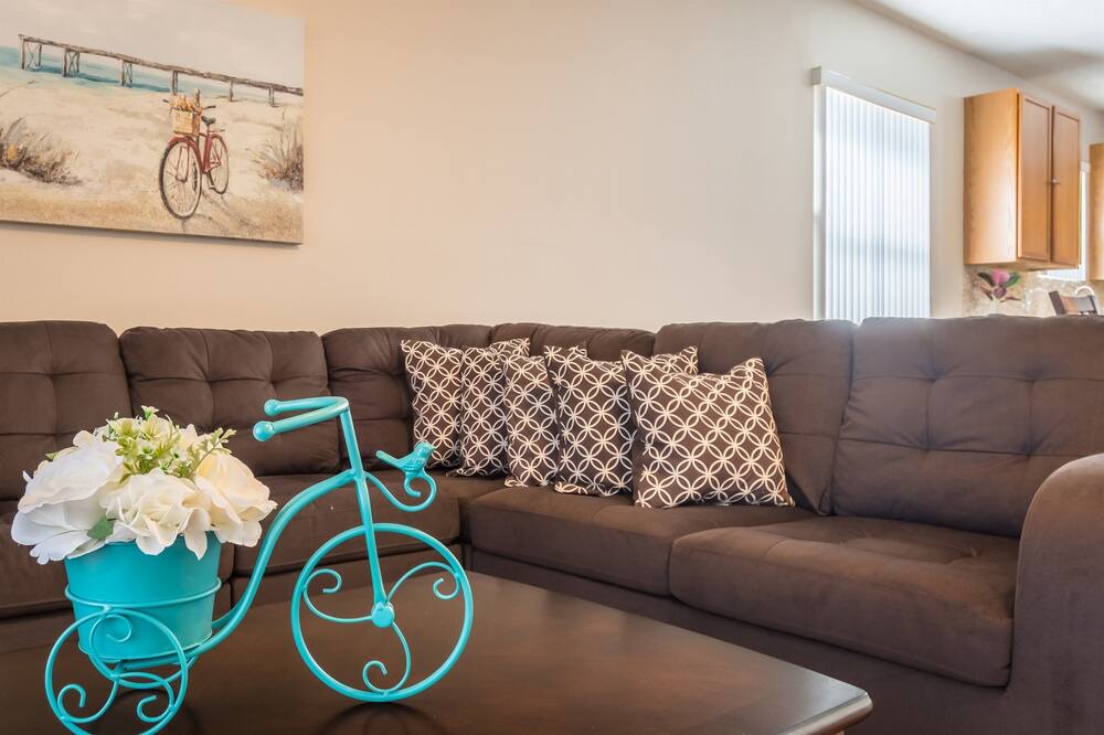 Photo of Livingroom in Sunset Ridge