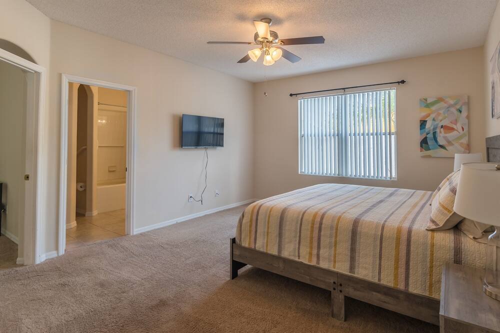 Photo of Bedroom in Sunset Ridge