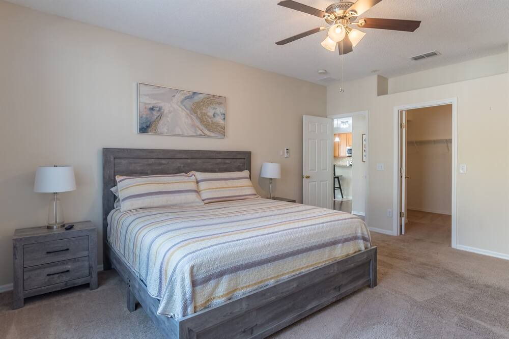 Photo of Bedroom in Sunset Ridge
