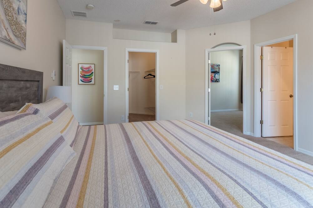 Photo of Bedroom in Sunset Ridge