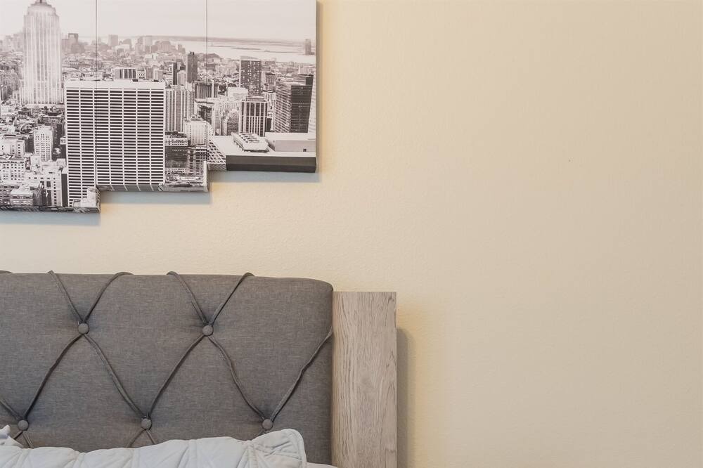 Photo of Bedroom in Sunset Ridge