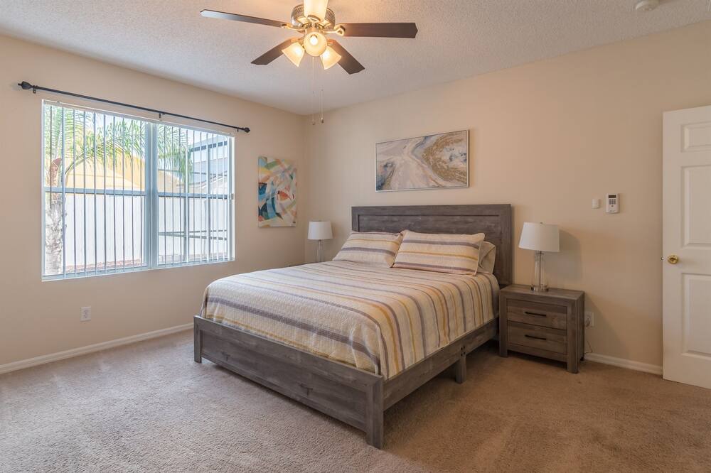 Photo of Bedroom in Sunset Ridge