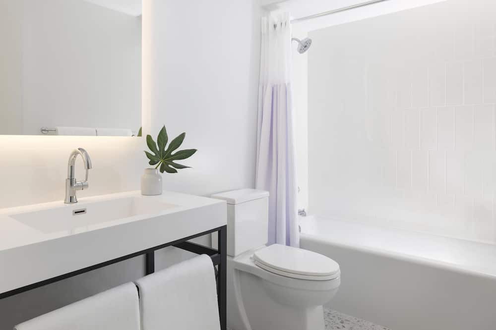 Photo of Bathroom in Hunt Club