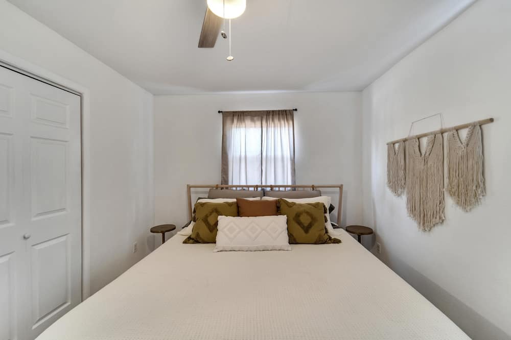 Photo of Bedroom in Gulfport