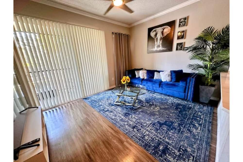 Photo of Livingroom in Heron Bay