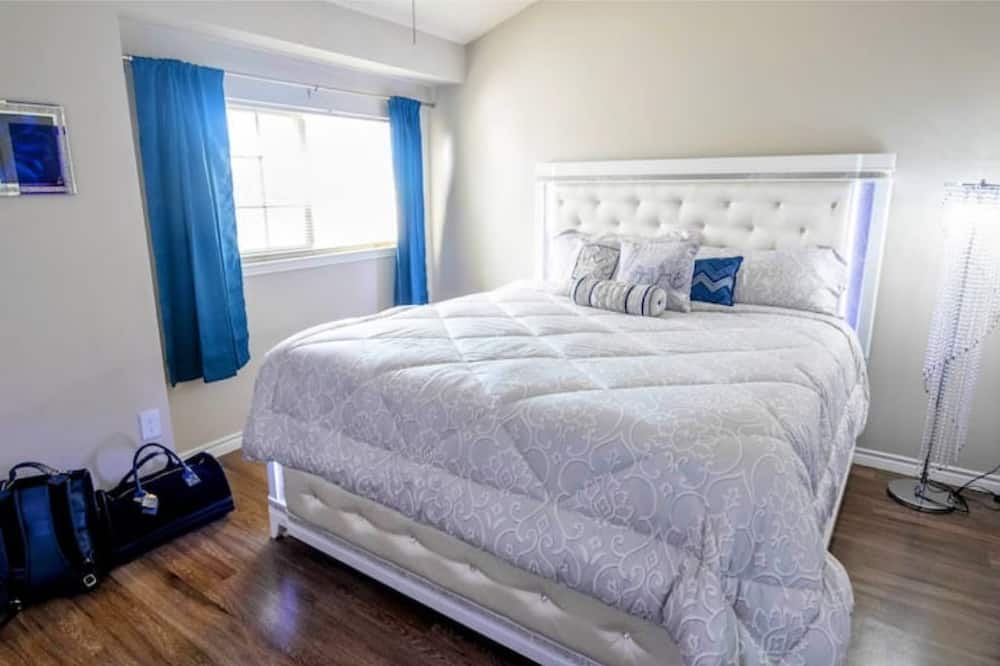 Photo of Bedroom in Heron Bay