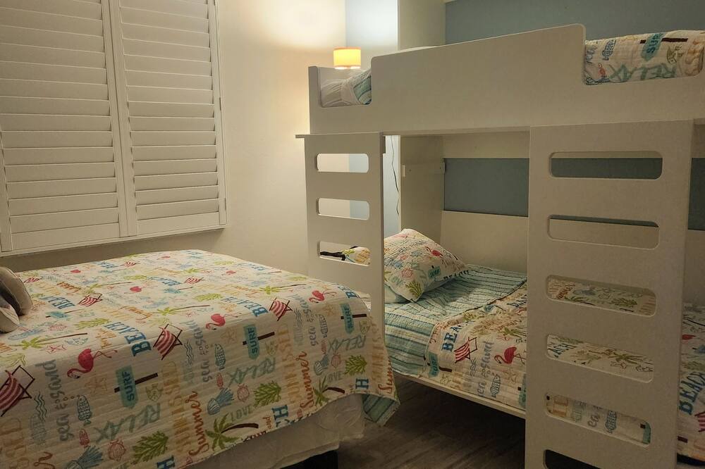 Photo of Bedroom in Pine Valley
