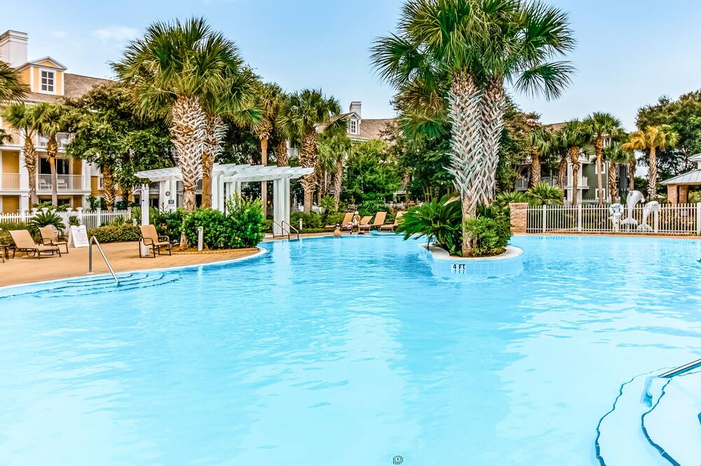 Photo of Outdoor in Baytowne Wharf