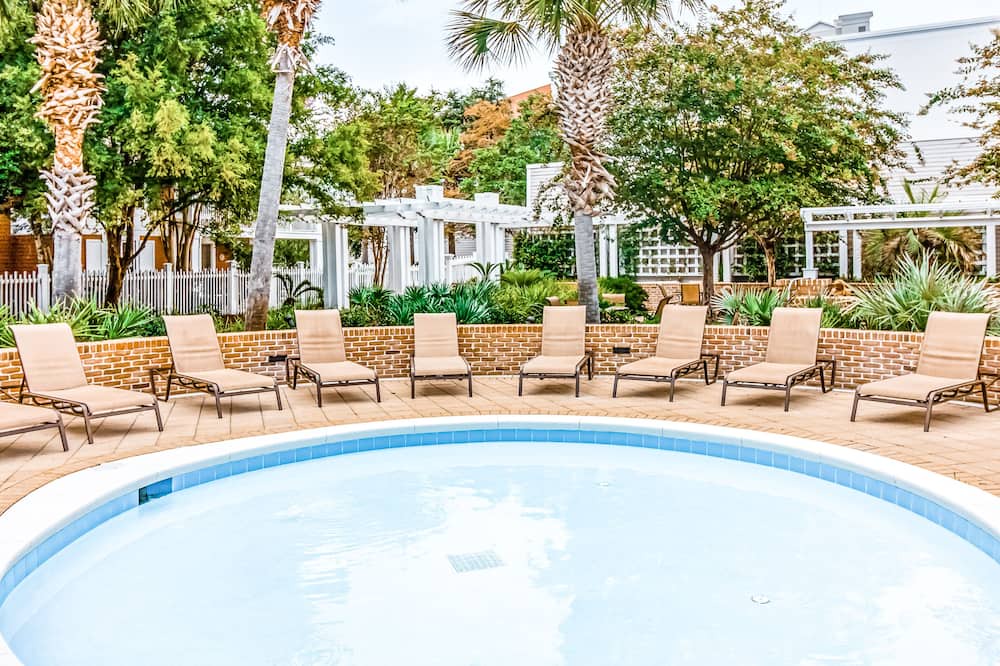 Photo of Outdoor in Baytowne Wharf