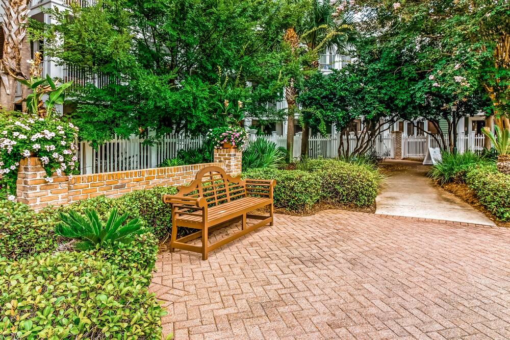 Photo of Outdoor in Baytowne Wharf