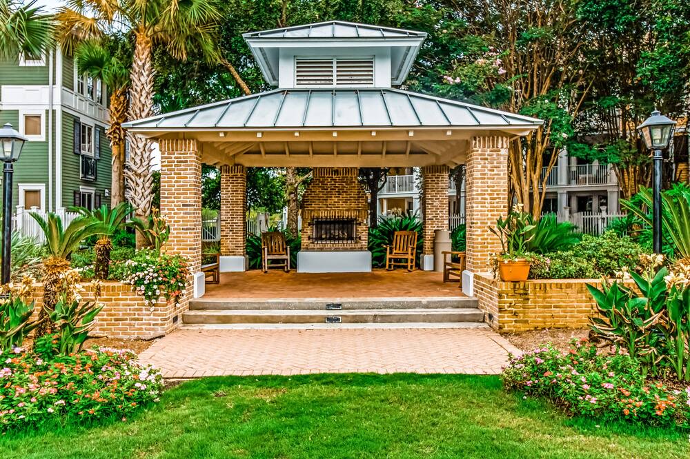 Photo of Outdoor in Baytowne Wharf