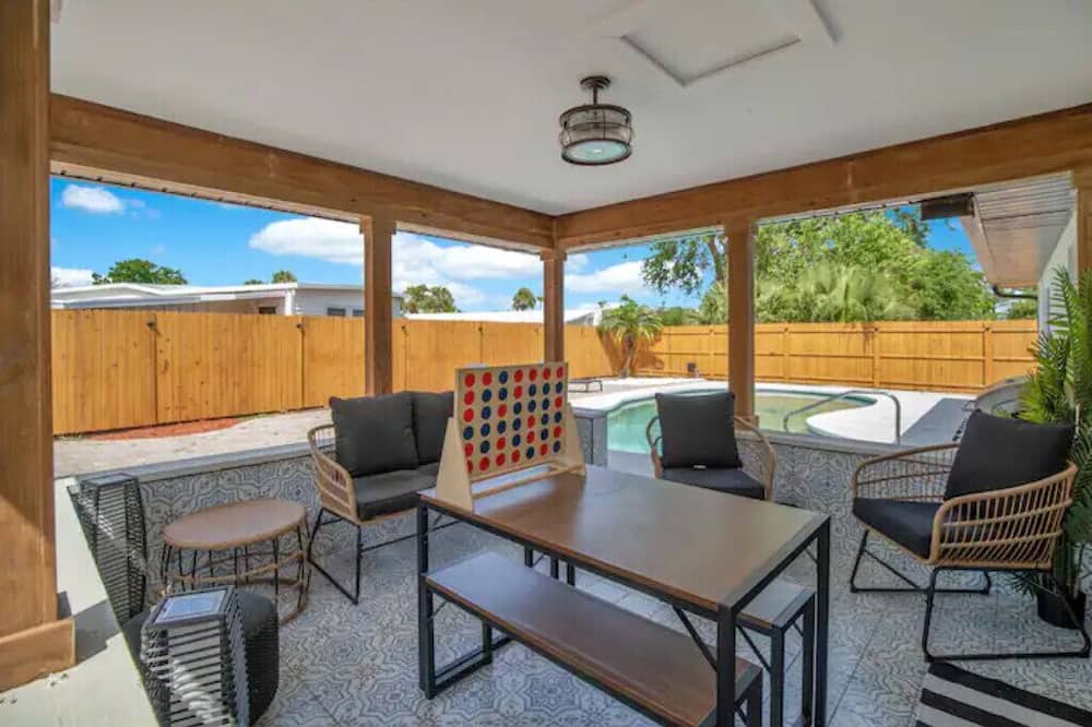 Photo of Patio Balcony in Edgewater