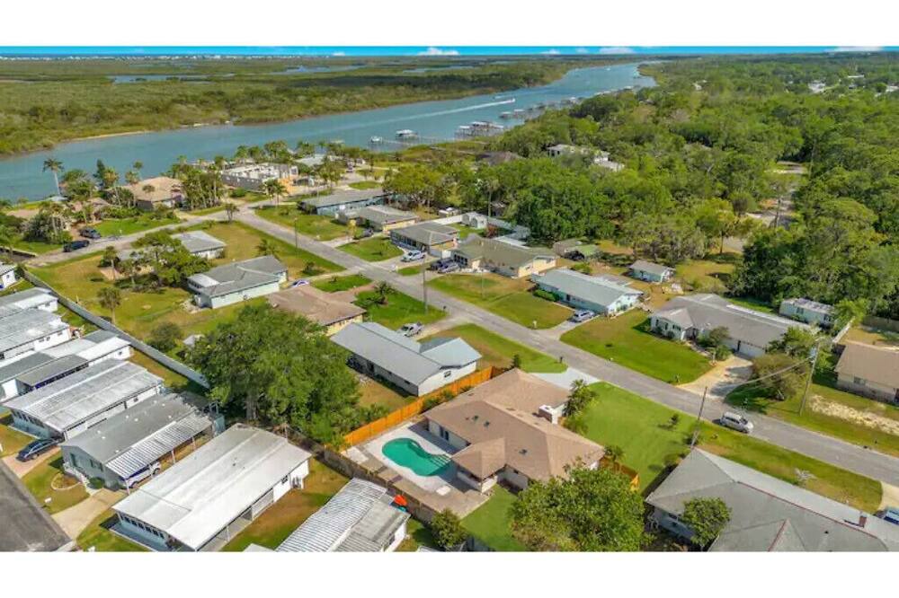 Photo of Outdoor in Edgewater