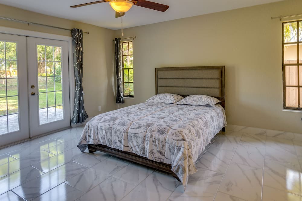 Photo of Bathroom in Greenview Shores