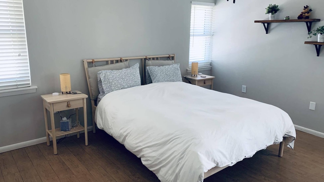 Photo of Bedroom in North Bay Hills