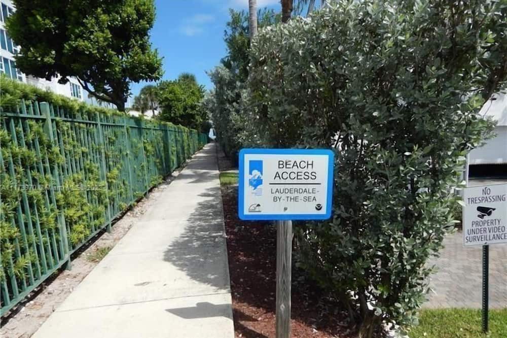 Photo of Others in Bel Air