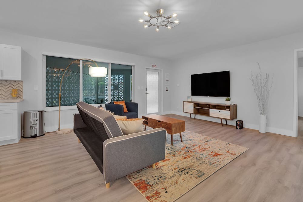 Photo of Livingroom in Riverside Park