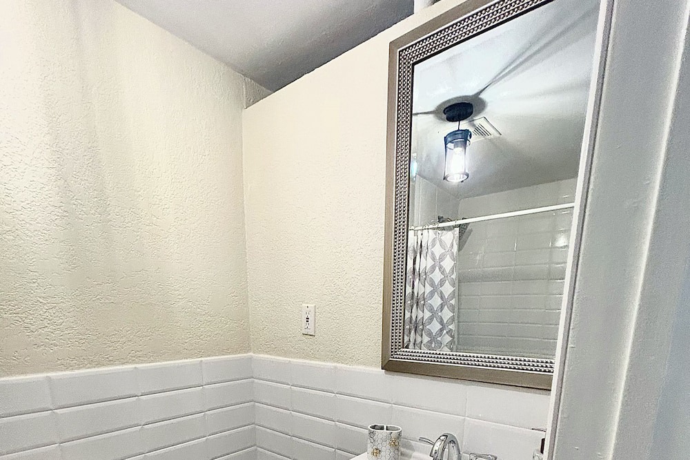 Photo of Bathroom in Coral Terrace