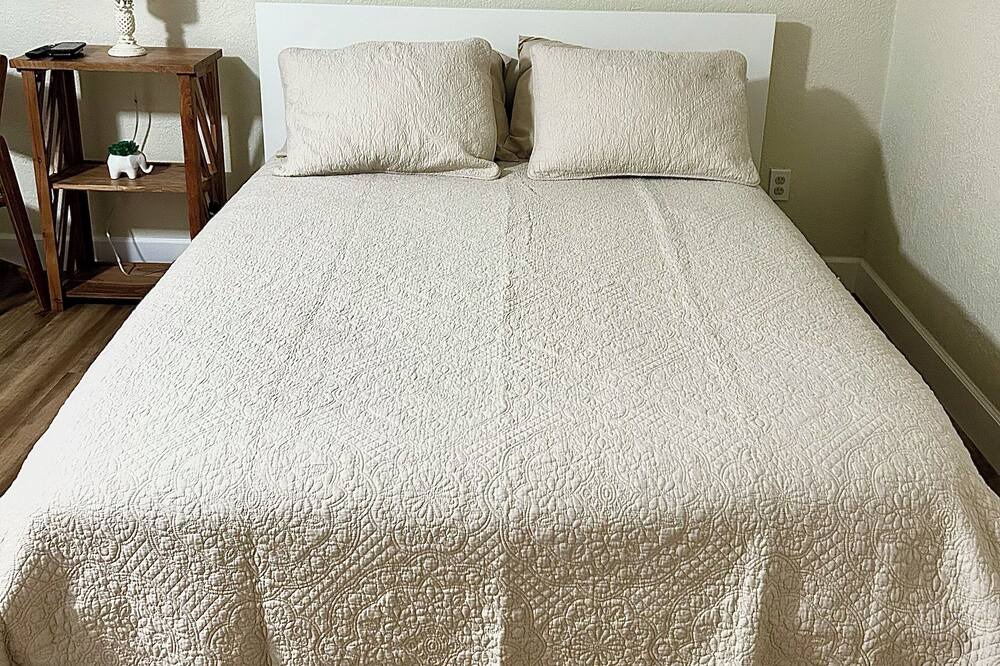 Photo of Bedroom in Coral Terrace