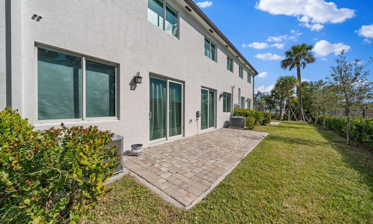 Photo of Outdoor in Riviera Beach